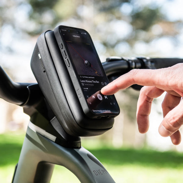 Rangement pour guidon avec interface smartphone