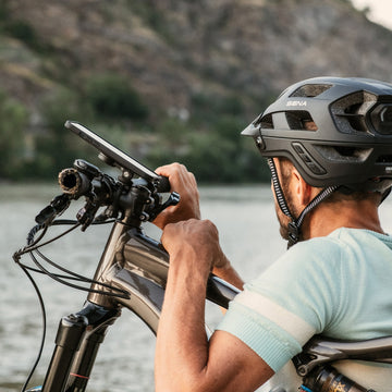 SP Connect Support Universel de Téléphone Portable pour Vélo - Support  Smartphone pour Vélo de Ville & VTT- Verrouillage Rotatif, Prise en Pince  Solide - Appareils 58-85mm - Accessoire Cyclistes : 